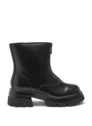 Short wide fit leather boot with zipper, Black, Packshot