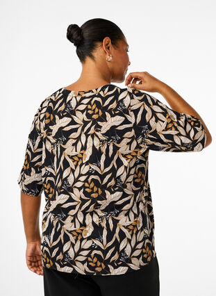 Zizzifashion V-neck blouse with leaf print, Black Leaf AOP, Model image number 1