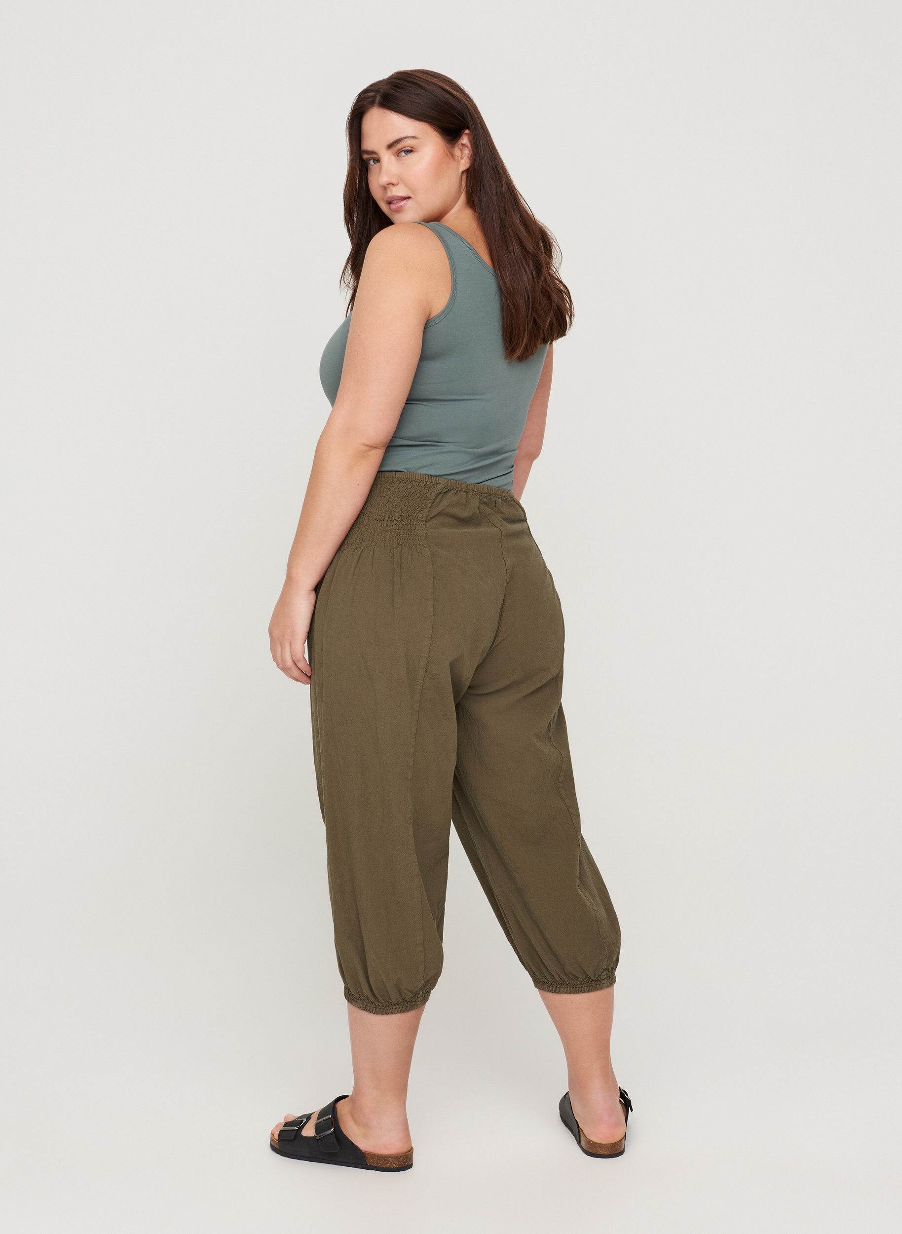 Women´s classic waist cut 3/4 length trousers. 99579 | LITEX.NL
