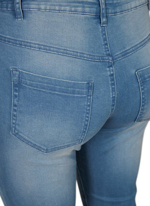 Zizzifashion High waisted Amy capri jeans with super slim fit, Light Blue Denim, Packshot image number 3