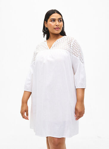 Zizzifashion Dress in a cotton blend with linen and crochet detail, Bright White, Model image number 0