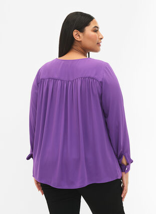 Zizzifashion Long sleeve blouse with wrinkles on the back, Pansy, Model image number 1