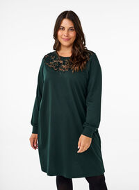 Short sweat dress with lace detail, Scarab, Model