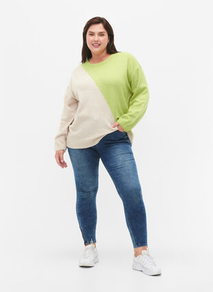 Zizzifashion Knitted blouse with round neck and colorblock, Tender Shoots Comb, Model image number 2