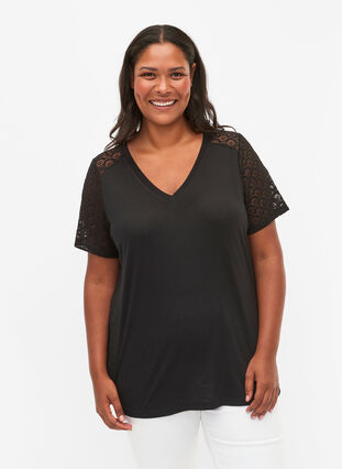 T-shirt with lace sleeves - Black - Sz. 42-60 - Zizzifashion