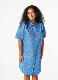 Short-sleeved denim dress with heart print, L. Blue D. w. Heart, Model