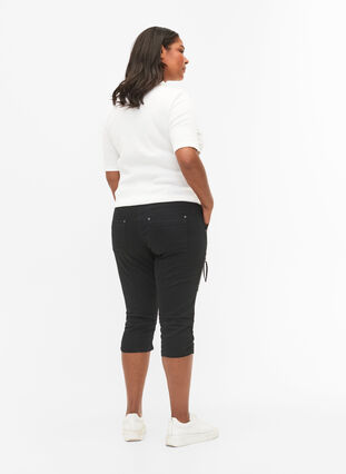 Zizzifashion Slim fit capri jeans with pockets, Black, Model image number 2