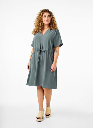 Zizzifashion Short sleeve dress with tie waist, Balsam Green, Model image number 2