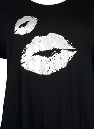 Zizzifashion Short-sleeved viscose t-shirt with print, Black W. Lips, Packshot image number 2