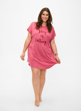 Zizzifashion Short sleeve nightgown with text print, Slate Rose Sleep, Model image number 2