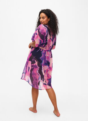 Zizzifashion Beach kimono with print, Purple Swirl, Model image number 1