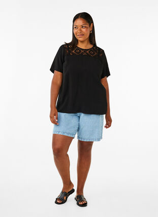 Zizzifashion Short-sleeved viscose blouse with lace detail, Black, Model image number 2