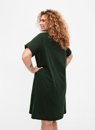 Zizzifashion Short-sleeved nightgown in organic cotton, Scarab Enthusiast, Model image number 1