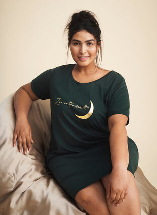 Zizzifashion Short-sleeved nightgown in organic cotton, Scarab Enthusiast, Image image number 0