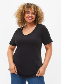 Basic plain cotton t-shirt, Black, Model