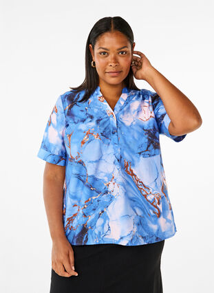 Zizzifashion Viscose blouse with marble print and short sleeves, Palace Blue AOP, Model image number 0