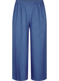 Loose trousers with elasticated waistband and pockets