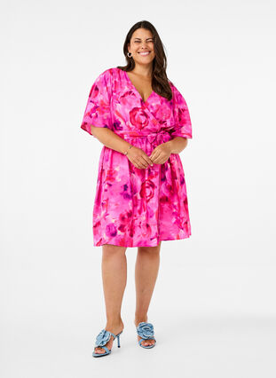 Zizzifashion Knee-length dress with floral print and wrap look, Pink Rose AOP, Model image number 3