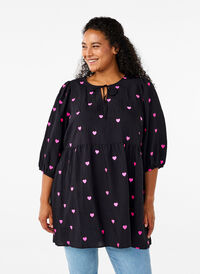 Tunic with hearts and 3/4 sleeves, Black Emb. Heart, Model