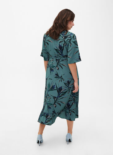 Zizzifashion Printed wrap dress with short sleeves , Sea Pine Leaf AOP, Model image number 1