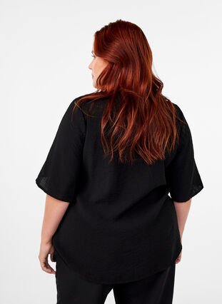 Zizzifashion Viscose blouse with v-neck and embroidery detail, Black, Model image number 1