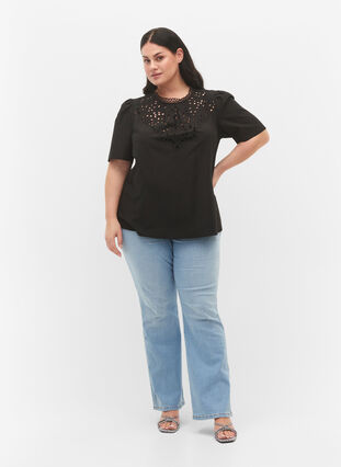 Zizzifashion Blouse with broderie anglaise and 1/2 sleeves, Black, Model image number 2