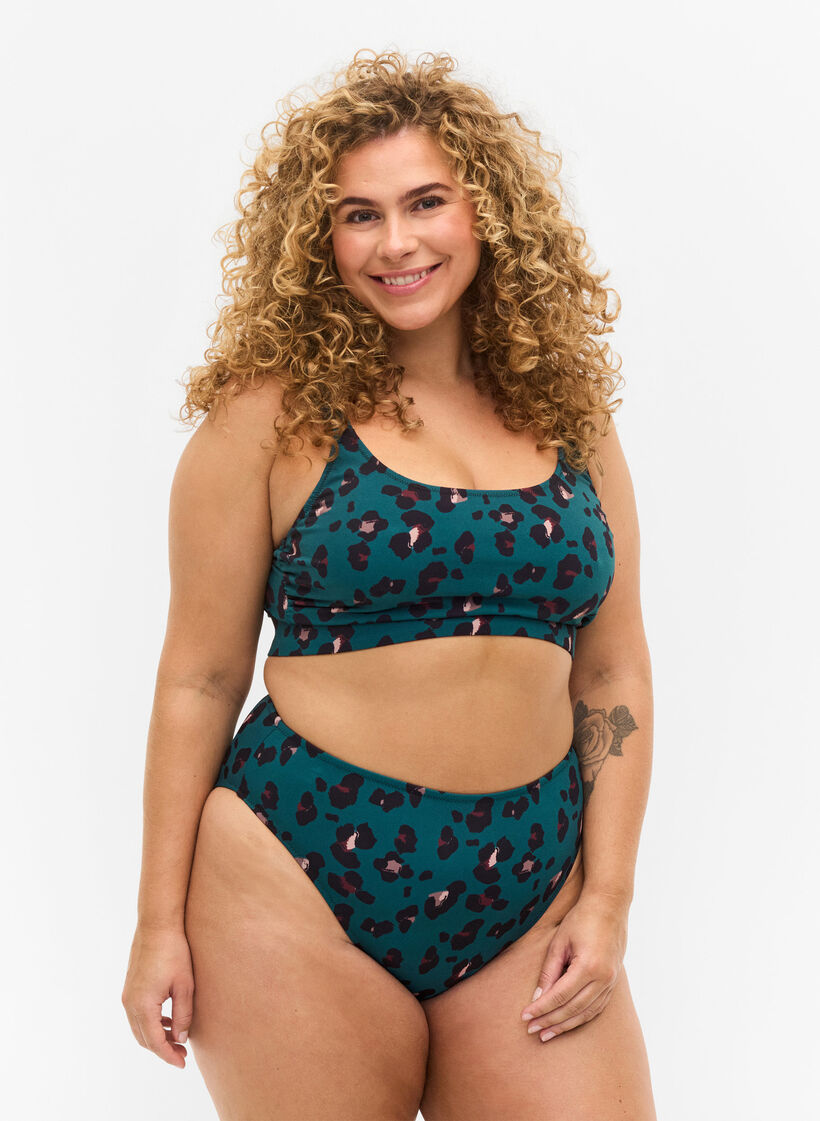 69 Affordable Plus Size Swimsuits - Glitter + Lazers