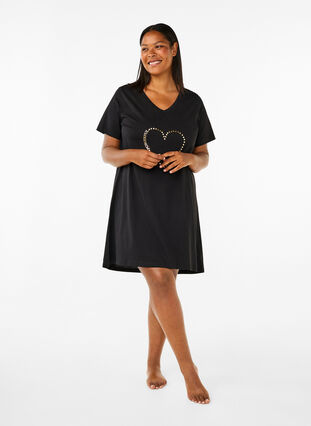 Zizzifashion Organic cotton nightdress with V-neck, Black Powerful, Model image number 2