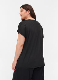 Loose training t-shirt with v-neck, Black, Model