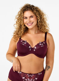 Padded bra with floral embroidery, Fig, Model