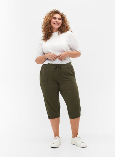 Zizzifashion Cotton Capri trousers , Ivy Green, Model image number 0