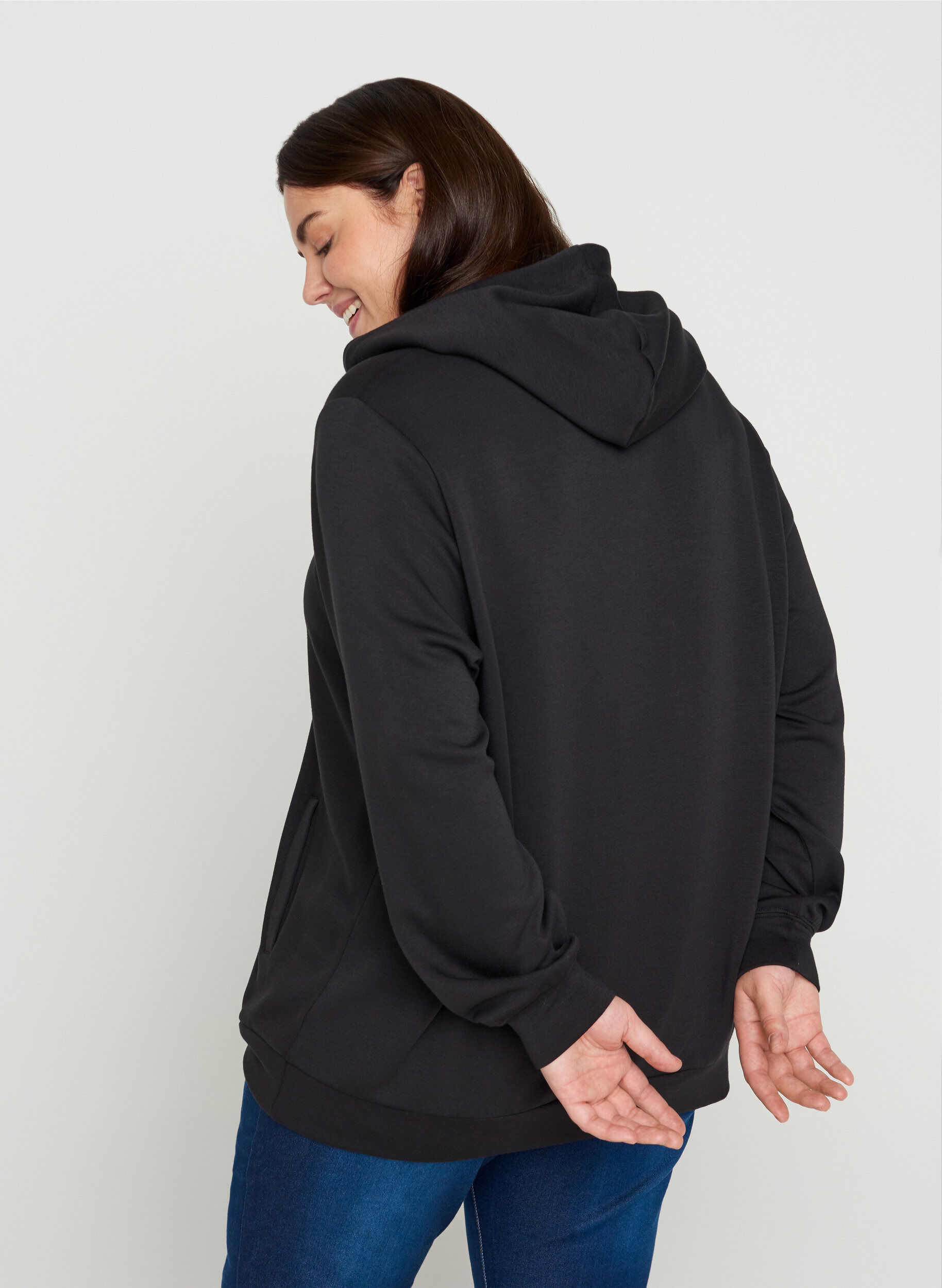 Sweatshirt with pockets and hood - Black - Sz. 42-60 - Zizzifashion