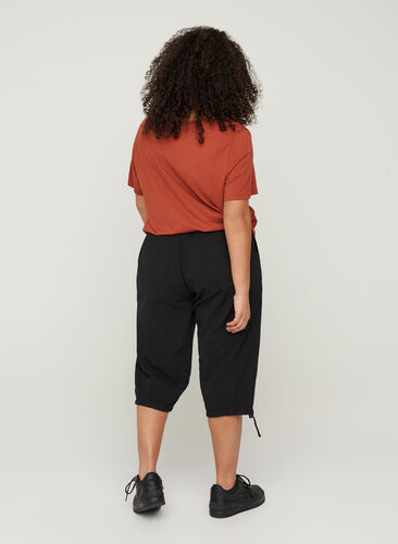 Zizzifashion Loose cropped trousers in cotton, Black, Model image number 1