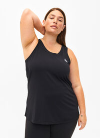 Stay strong and stylish all season in curvy activewear from ZELOS