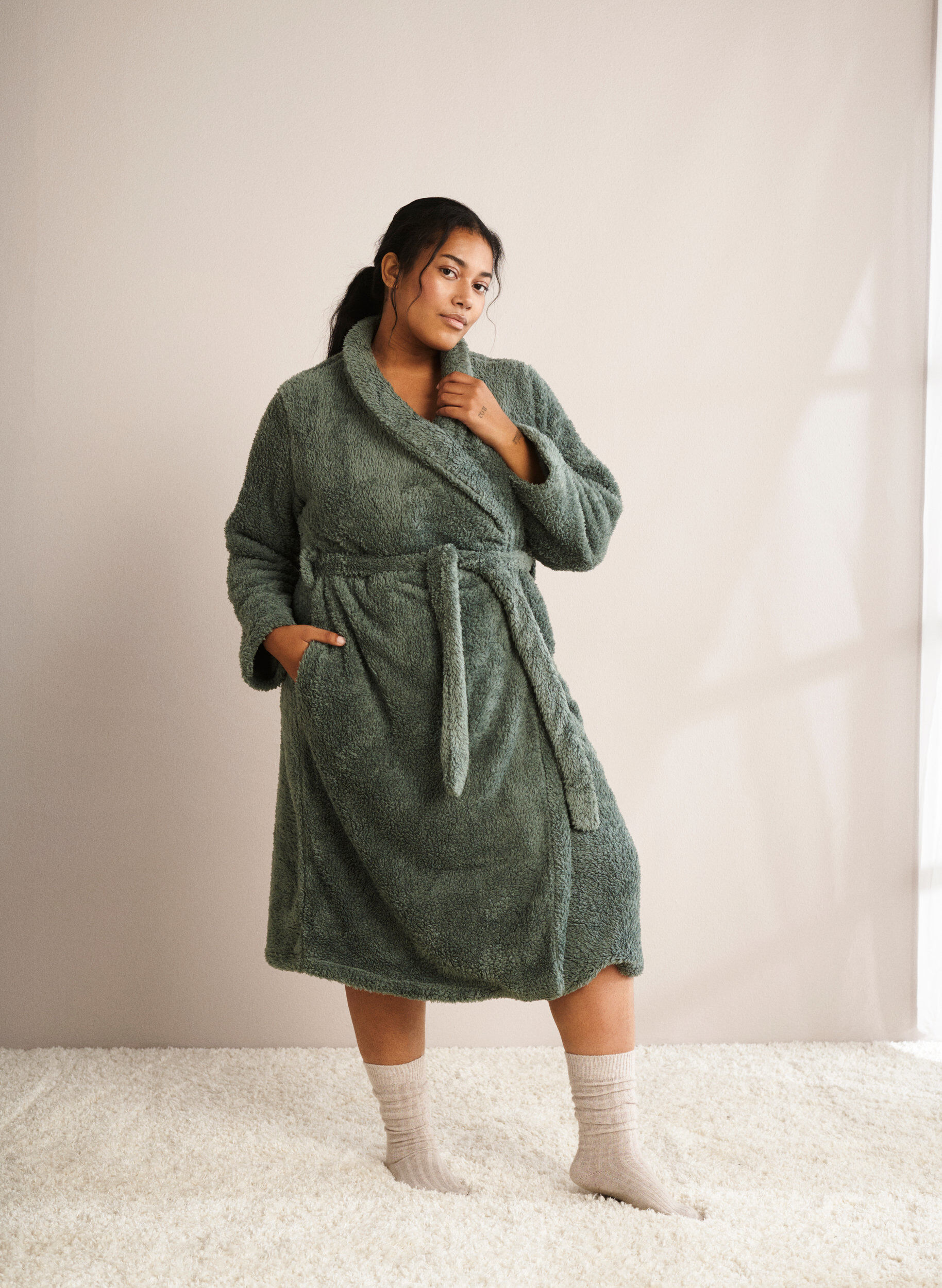 Plus size dressing deals gown