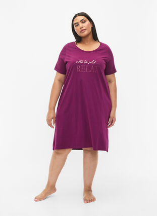Zizzifashion Short-sleeved nightgown in organic cotton, Dark Purple Relax, Model image number 2